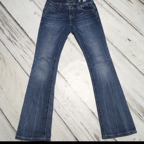 Miss Me Jeans Angel Wing Bootcut Distressed Low Rise Size 28 - Picture 3 of 3